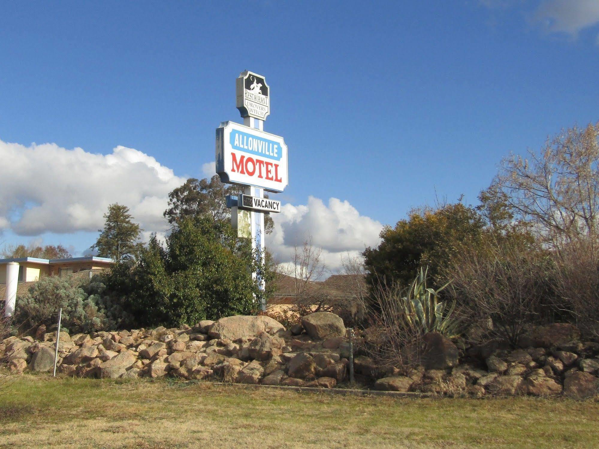 واجا واجا Allonville Gardens Motel المظهر الخارجي الصورة